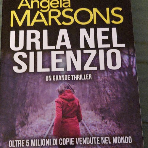 Angela marsons urla nel - marsons,